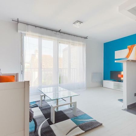 Modern Apart City Mantes-la-Jolie Exterior photo