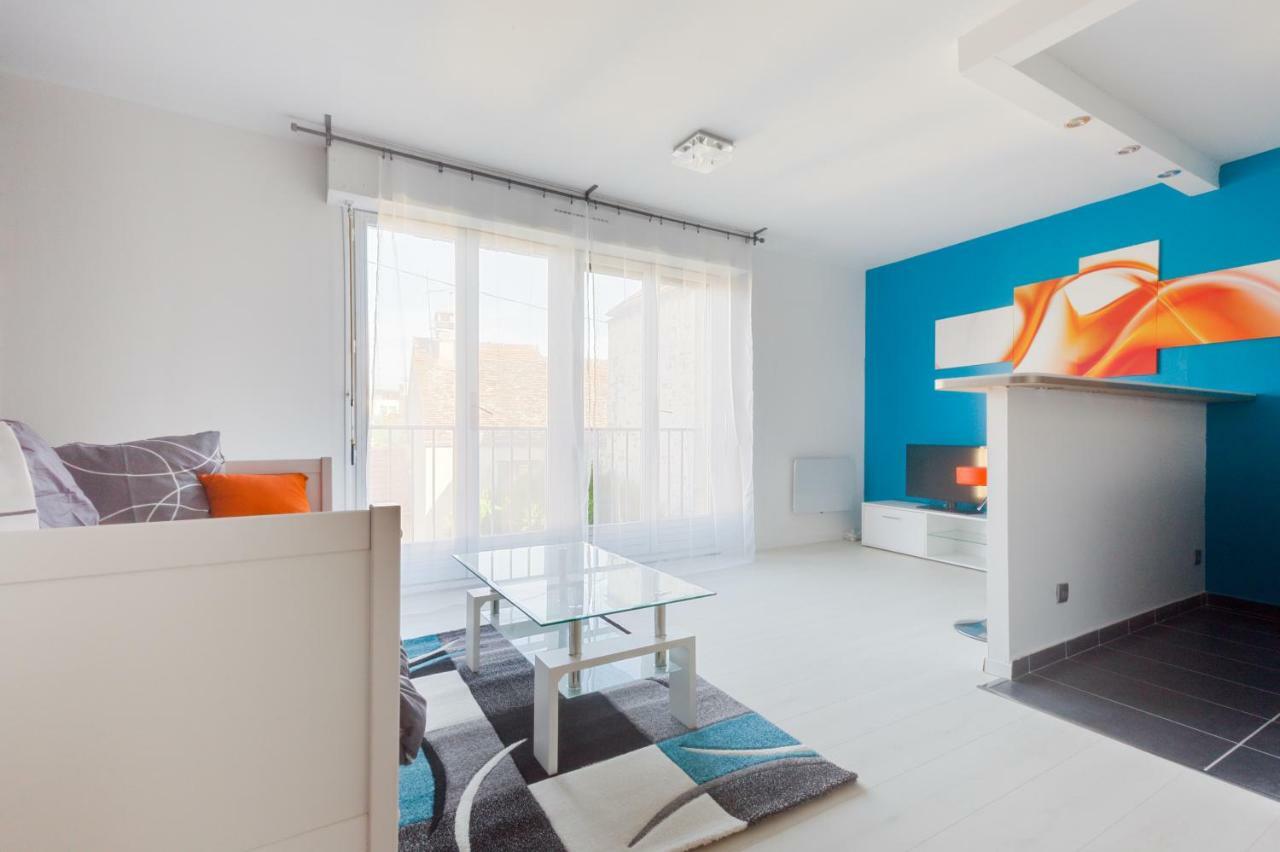 Modern Apart City Mantes-la-Jolie Exterior photo